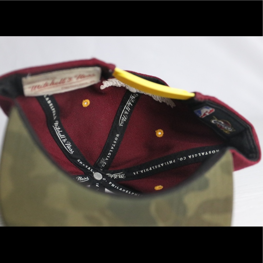 Cleveland Cavaliers Mitchell & Ness Adjustable Hat - Picture 6 of 6